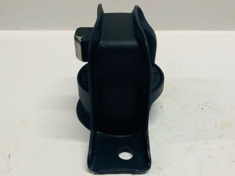 Engine Mount for Nissan Bluebird thumbnail
