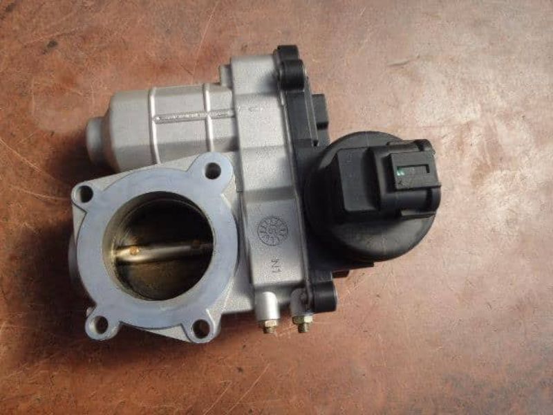 CR12 Throttle Body for Nissan thumbnail