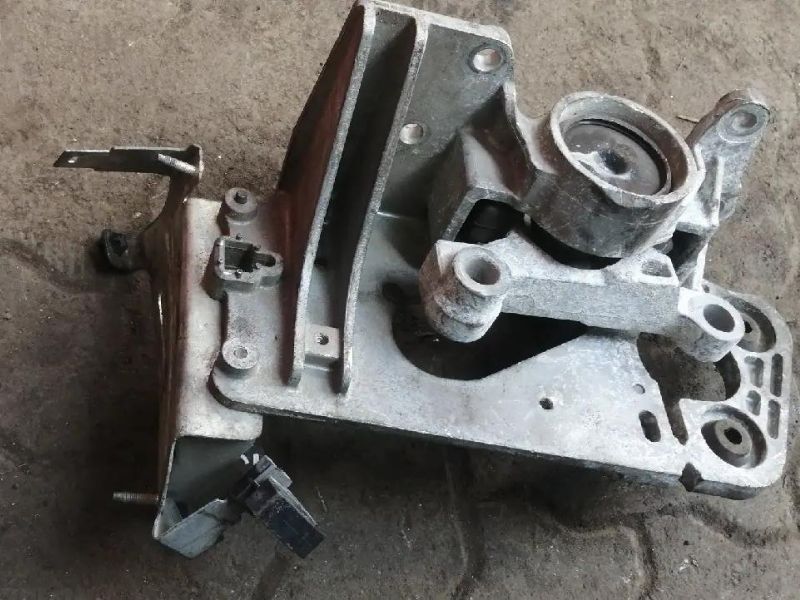 Gearbox Mount for Nissan Dualis thumbnail