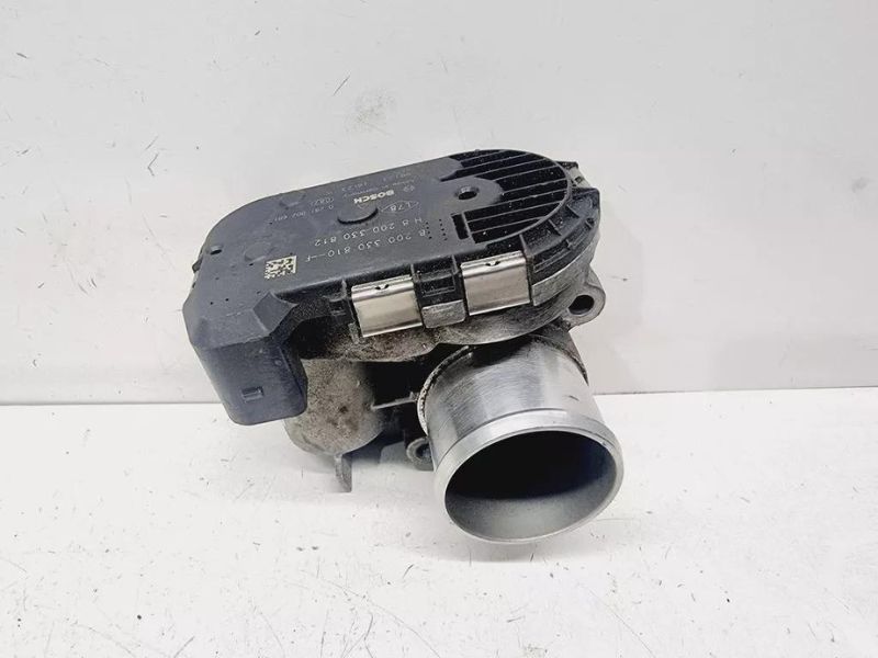 M9R Throttle Body Throttle Body for Nissan